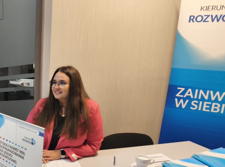 Zdjęcie ze spotkania z usługodawcami programu Kierunek - Rozwój.
