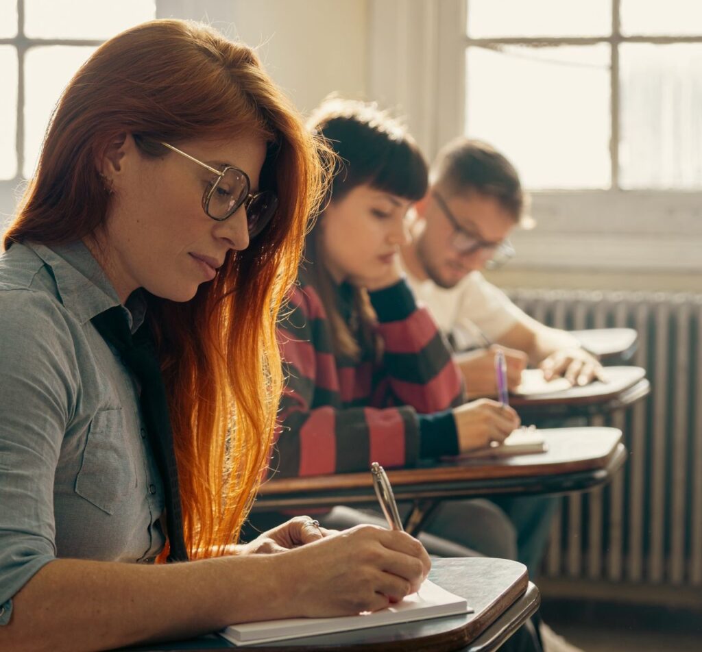 Zdjęcie ilustracyjne do tekstu udziale dorosłych w kształceniu